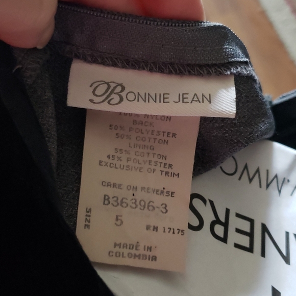 Girls Party Dress with Velveteen bows and collar - Picture 5 of 5